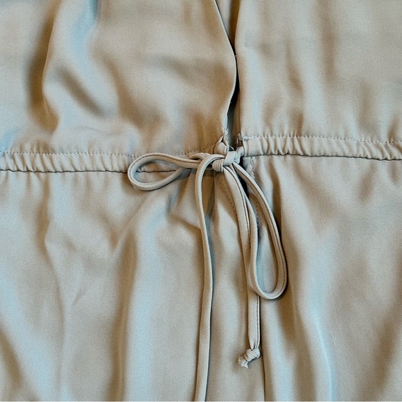 Show Me Your Mumu Roxy Romper Silver Sage Size Small - Picture 9 of 13